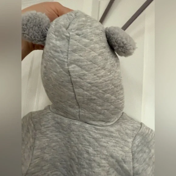 Cozy Gray Baby 3 pc Set with Fluffy Dog Design - Picture 4 of 6